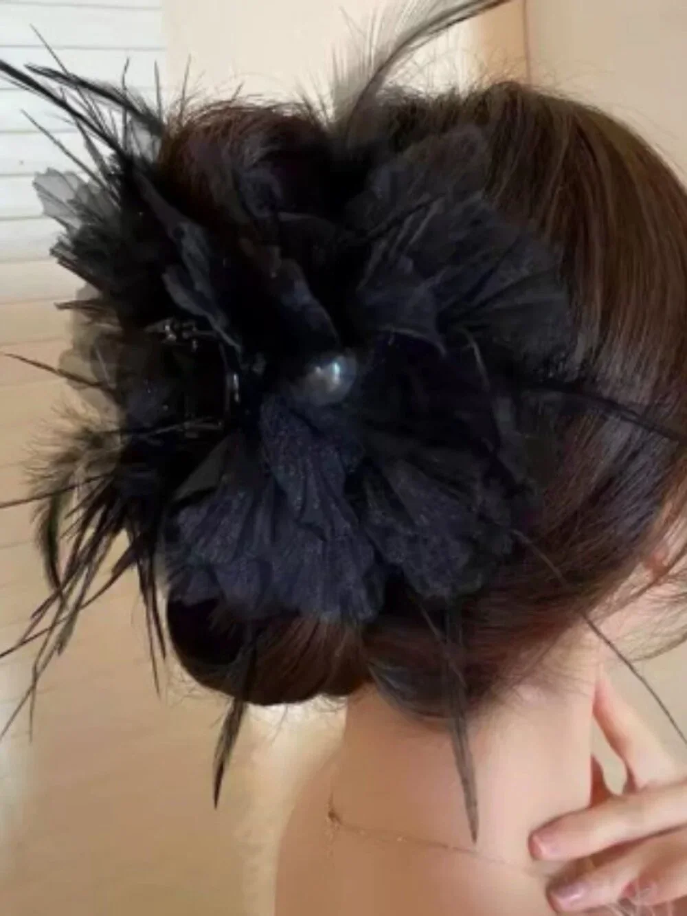Women’s Oversized Satin Bow Hair Claw Clip